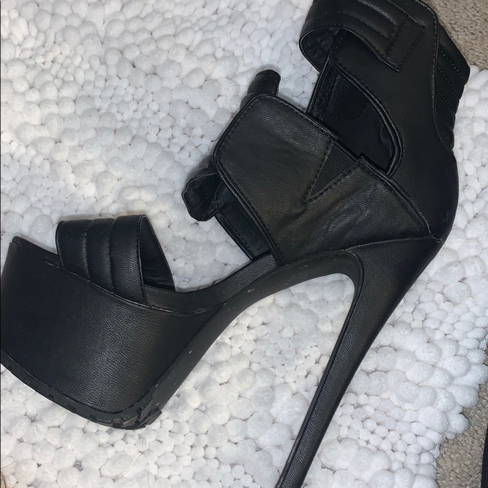 Women’s Steve Madden heels